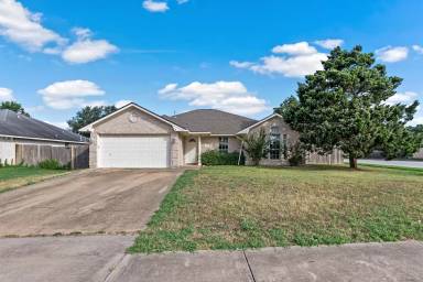 Main picture of 1415 Front Royal Dr