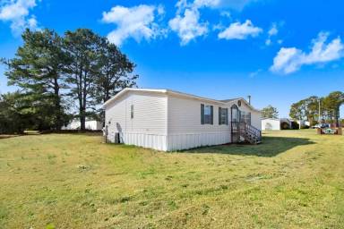 Main picture of 101 Little Dove Rd