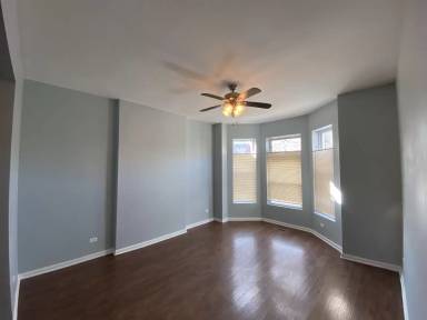 Main picture of 8917 S Exchange Ave