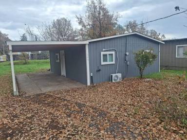 Main picture of 398 Schindler St