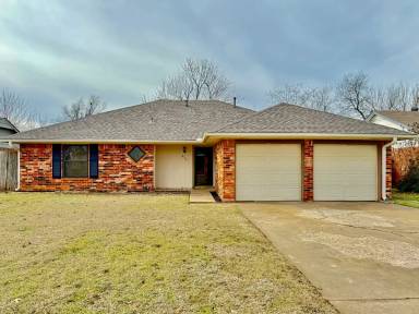 Main picture of 817 Mercury Rd