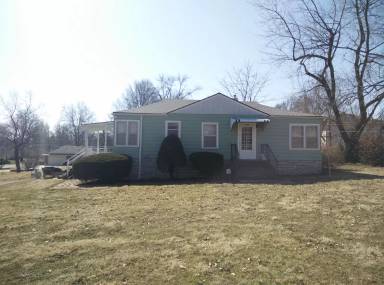 Main picture of 3125 S Forest Ave