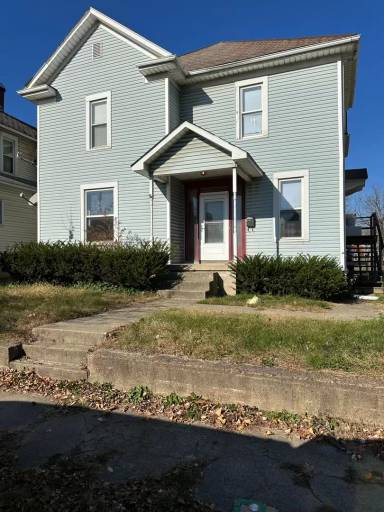 Main picture of 621 E Main St