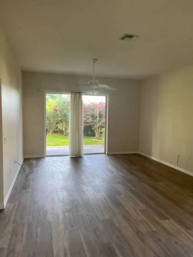 Main picture of 122 Spring Glen Dr
