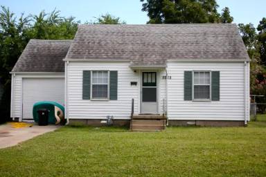 Main picture of 6928 E 5th Pl