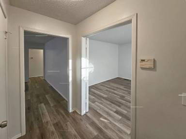 Main picture of 413 Meadow Lake Dr