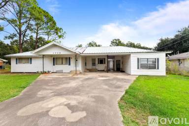 Main picture of 1008 Carol Comb Rd