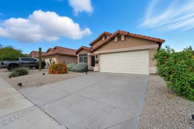 Main picture of 23843 N 73rd St