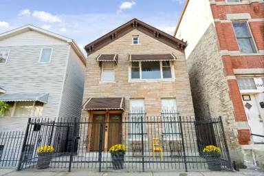 Main picture of 2345 W 21st St