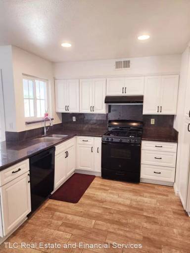 Main picture of 1922 Tillie Ct