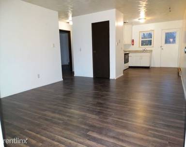Main picture of 409 S McKendrie Ave