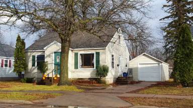 Main picture of 230 17th St N
