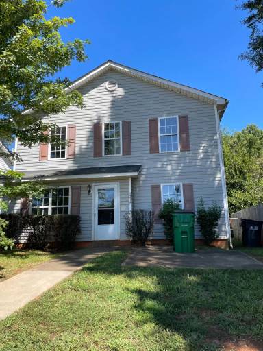 Main picture of 2316 West Blvd