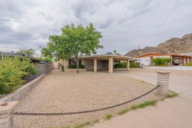 Main picture of 1320 E Orchid Ln