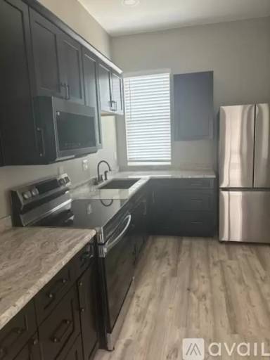 Main picture of 208 W Brookside St