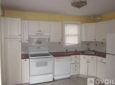 Main picture of 148 Newton St