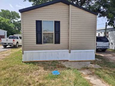 Main picture of 1010 E Crest Dr