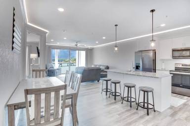 Main picture of 4877 Osage Beach Pkwy