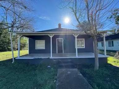 Main picture of 1701 Adamson St