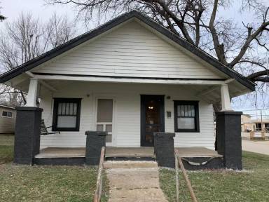 Main picture of 801 Cedar St