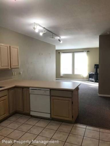 Main picture of 525 Red Lady Ave