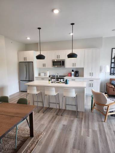 Main picture of 3010 Fieldhouse Cir