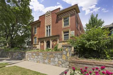 Main picture of 587 Grand Ave