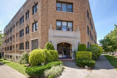 Main picture of La Charme