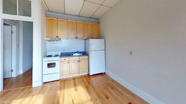 Main picture of 1 Linden St