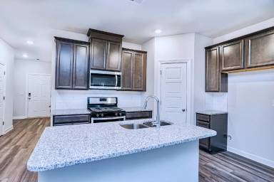 Main picture of 112 Telford Dr
