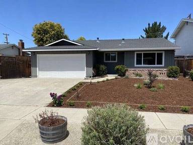 Main picture of 1521 Hallbrook Dr