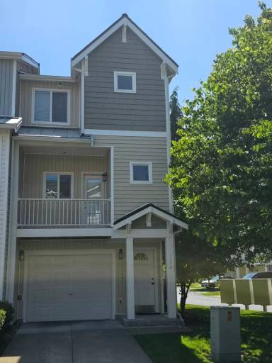 Main picture of 5305 Military Rd E