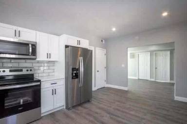 Main picture of 9 Highland St