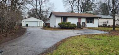 Main picture of 202 W Reardon St