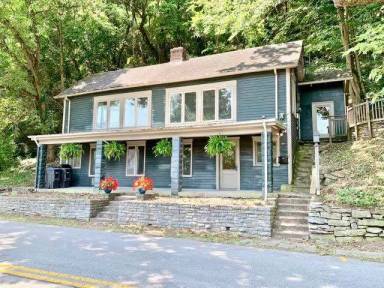 Main picture of 615 Taylor Ave