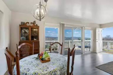 Main picture of 3510 Esterlina Dr