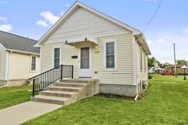 Main picture of 2201 Ottawa Ave