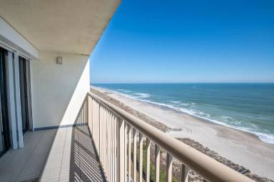 Main picture of 1403 Lake Park Blvd S