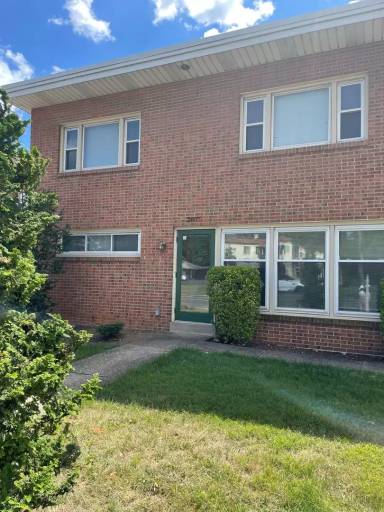 Main picture of 2807 Market St