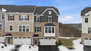 Main picture of 110 Curtis Ct