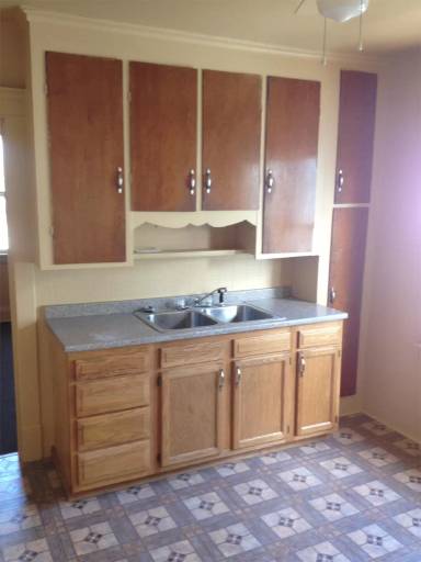 Main picture of 558 E Amherst St