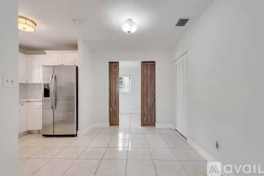 Main picture of 3231 SW 25th St