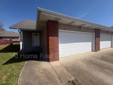 Main picture of 1212 Flora St