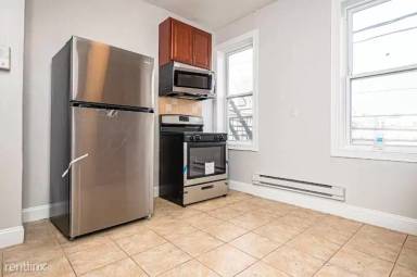 Main picture of 6611 Broadway