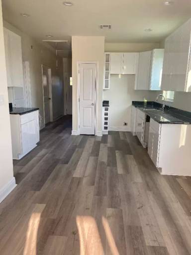 Main picture of 2023 Lamanche St