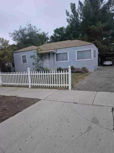 Main picture of 409 E Nevada St