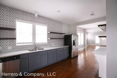 Main picture of 162 Davis Ct