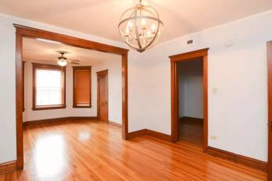 Main picture of 3511 N Western Ave