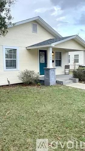 Main picture of 3100 E Gonzalez St