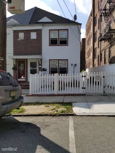 Main picture of 31 Broadway